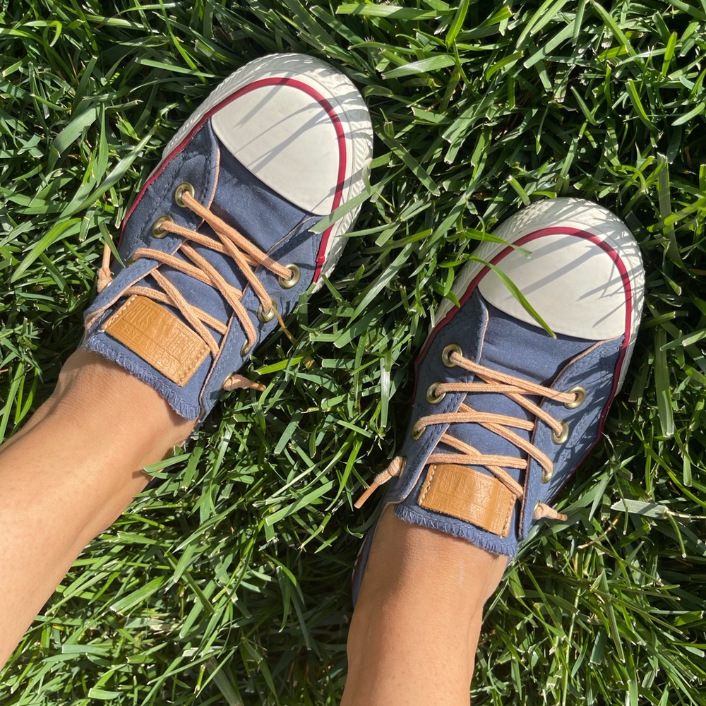 Converse Women’s Chuck Taylor Sneakers